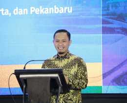 Walikota Pekanbaru Agung Nugroho Komitmen Wujudkan Transportasi Listrik