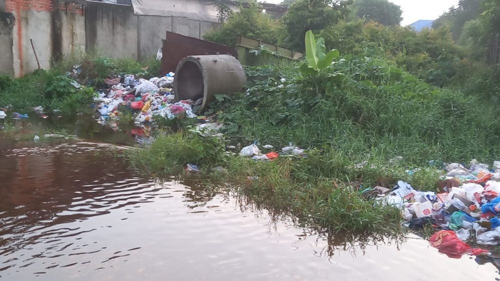 Tumpukan Sampah di Jalan Gulama Pekanbaru Mendapat Tanggapan dari Warga Seperti Ini