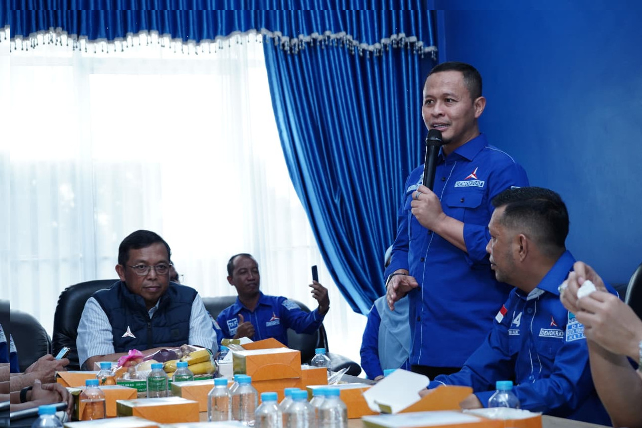 Sebelum Buka Musda, Sekjen Herman Kunjungi DPC Pekanbaru