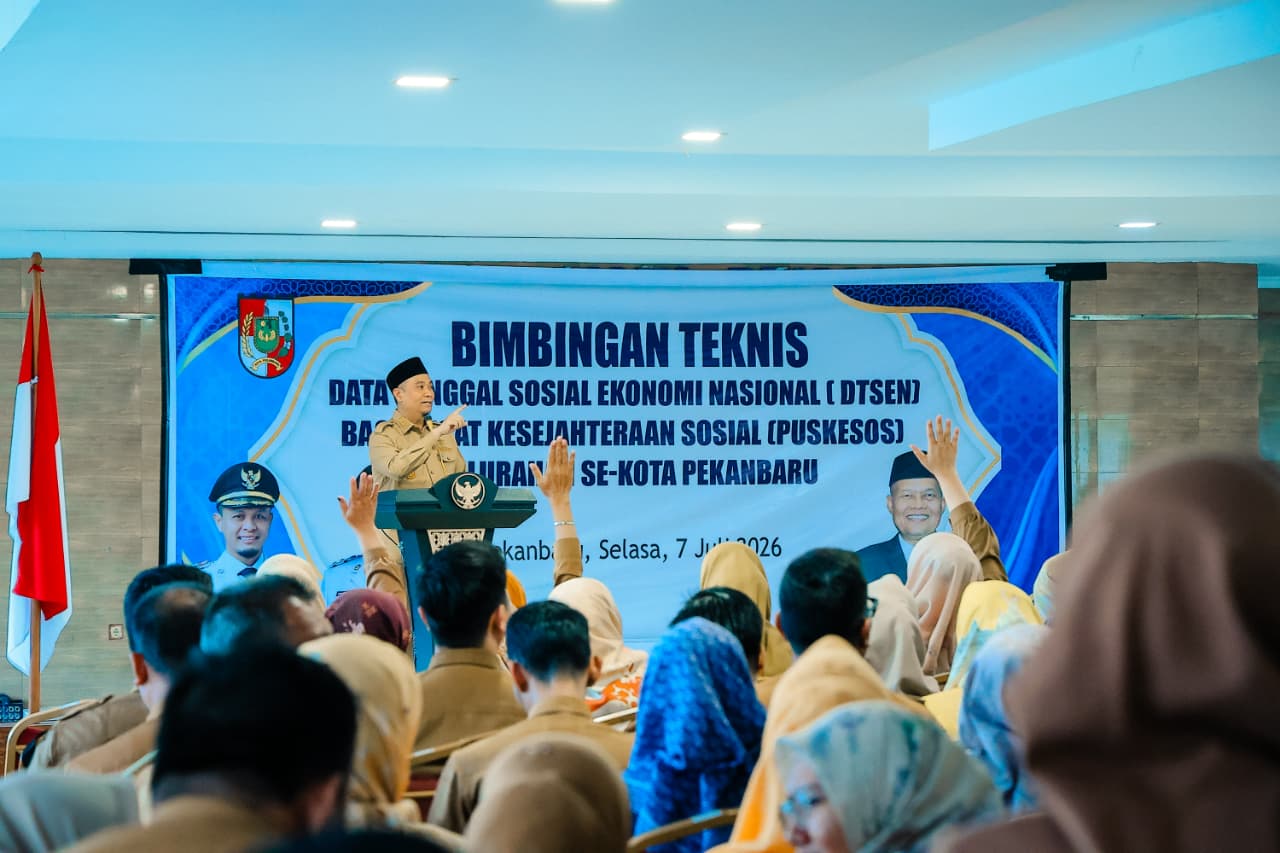 Pastikan Bansos Tepat Sasaran, Pemko Pekanbaru Gelar Bimtek DTSEN Bagi Operator Puskessos