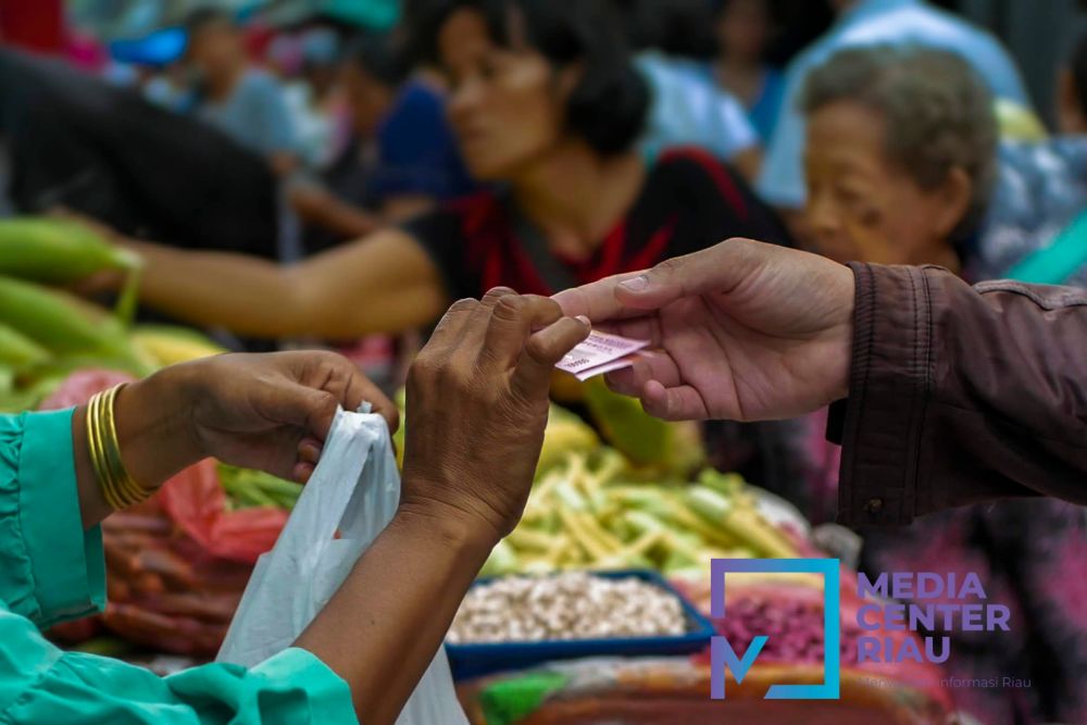Daya Beli Petani Riau Melemah Tajam di Bulan April, Ini Penyebabnya
