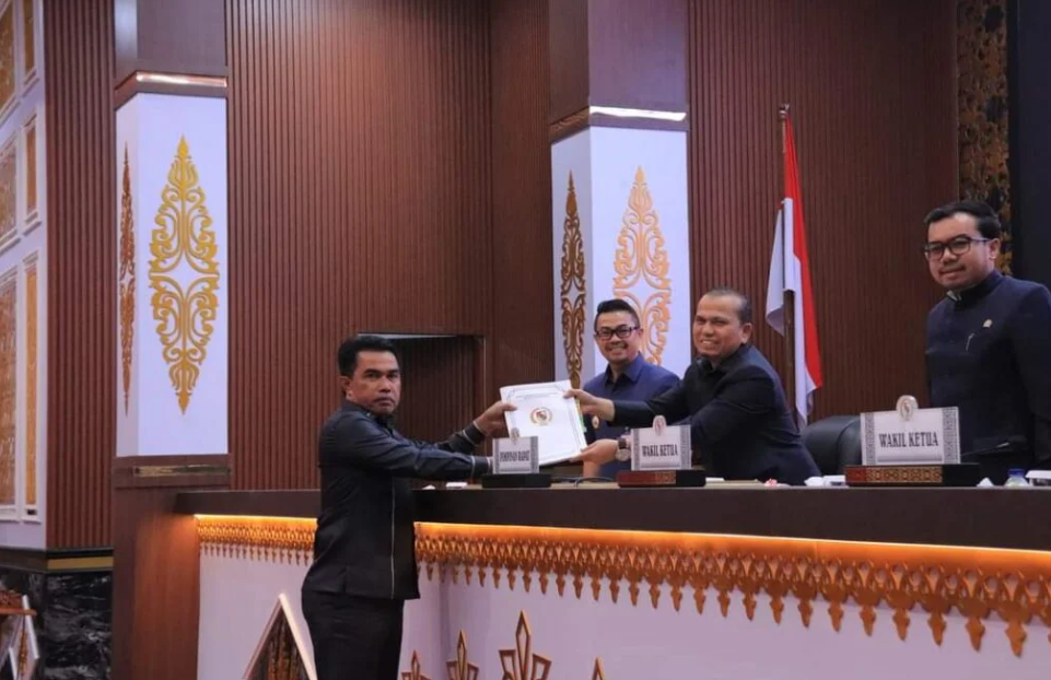 DPRD Kota Pekanbaru Paripurna Laporan Banggar Terhadap Ranperda APBD-P 2024 dan APBD 2025