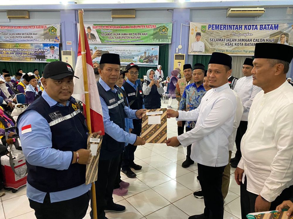Wali Kota Agung Nugroho Bantu Konsumsi JCH Pekanbaru Rp100 Juta di Tanah Suci