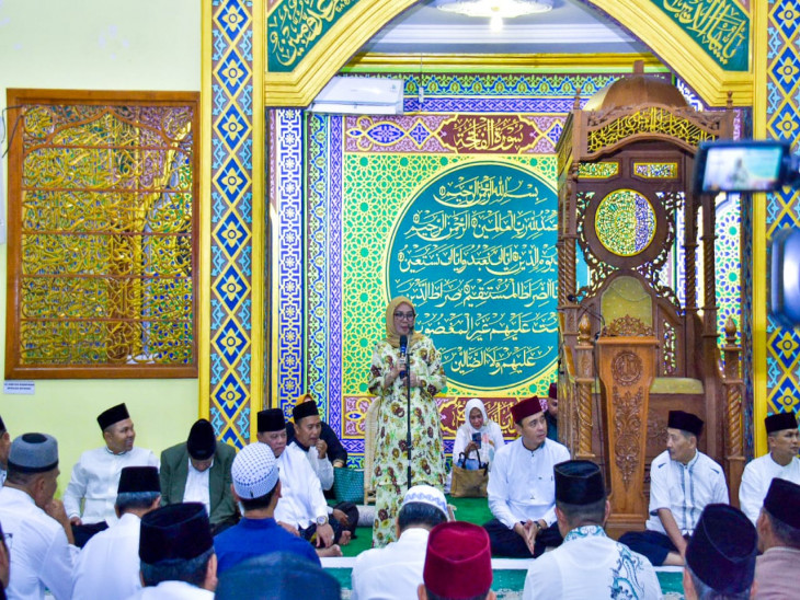 Wakil Bupati Kampar Dampingi Safari Ramadhan Gubernur Riau di Desa Pandau Permai