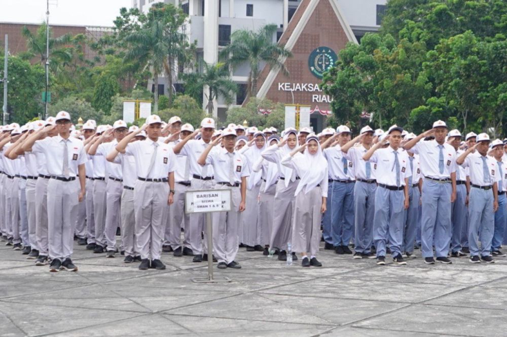 Inilah Solusi Nyata Pemprov Riau Atasi Kendala Biaya Sekolah di Swasta