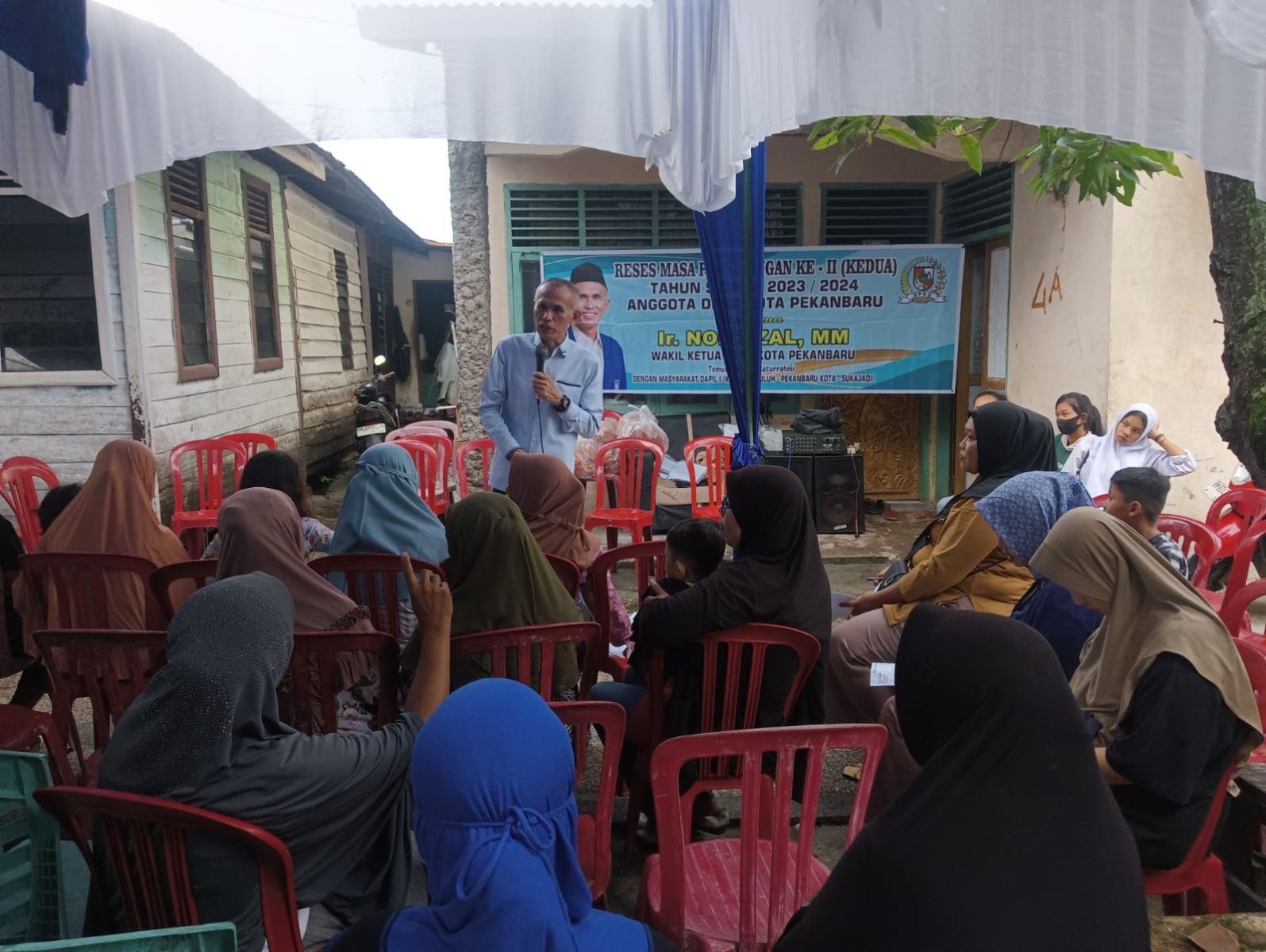 Ir Nofrizal Selaku Wakil Ketua DPRD Pekanbaru Serap Aspirasi Warga Kelurahan Pesisir Terkait Banjir